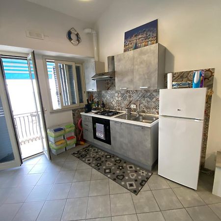 ジャルディーニ・ナクソス Casa Nicole Fronte Mareヴィラ エクステリア 写真