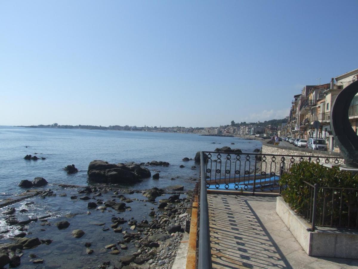 ジャルディーニ・ナクソス Casa Nicole Fronte Mareヴィラ エクステリア 写真