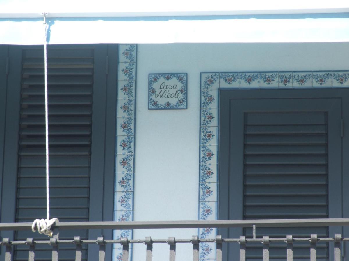 ジャルディーニ・ナクソス Casa Nicole Fronte Mareヴィラ エクステリア 写真